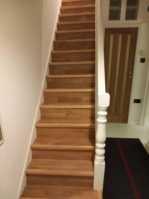 Luxury Holiday Home, Near Beach Southend-on-Sea Exteriör bild
