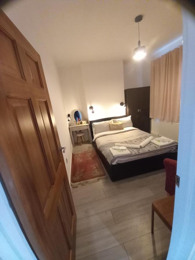 Luxury Holiday Home, Near Beach Southend-on-Sea Exteriör bild