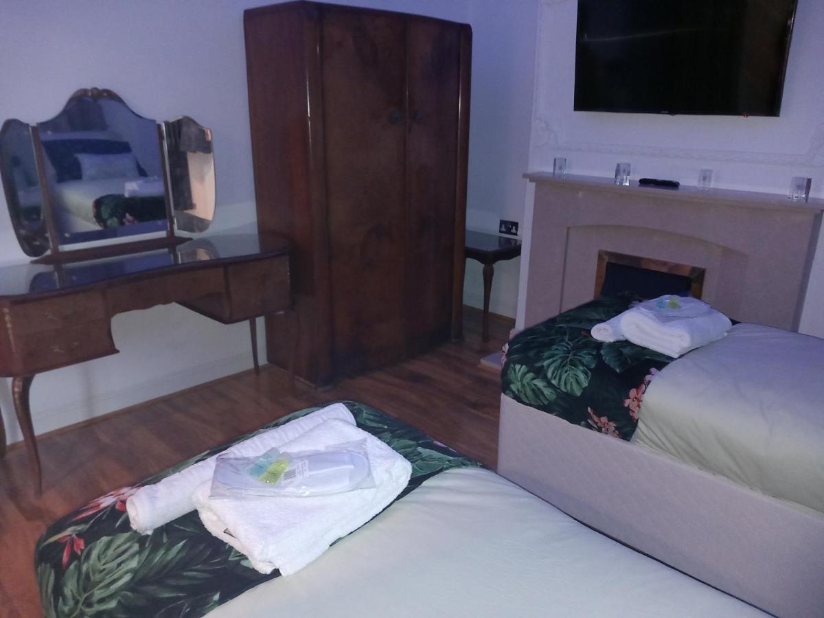 Luxury Holiday Home, Near Beach Southend-on-Sea Exteriör bild