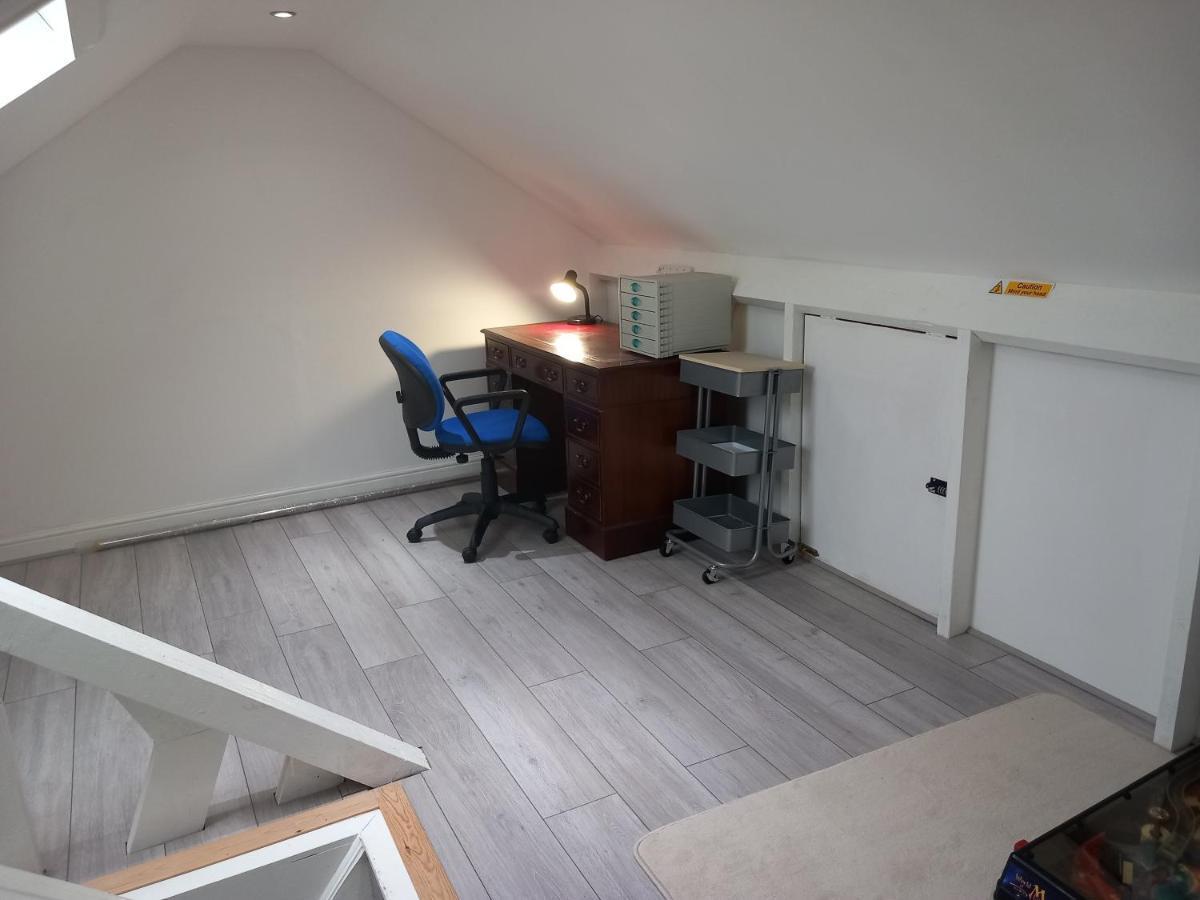 Luxury Holiday Home, Near Beach Southend-on-Sea Exteriör bild