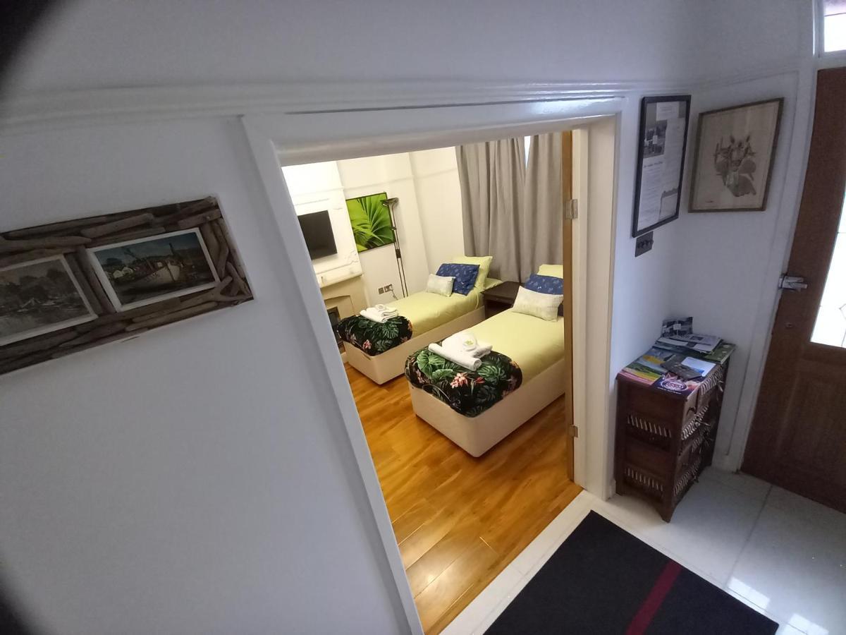 Luxury Holiday Home, Near Beach Southend-on-Sea Exteriör bild