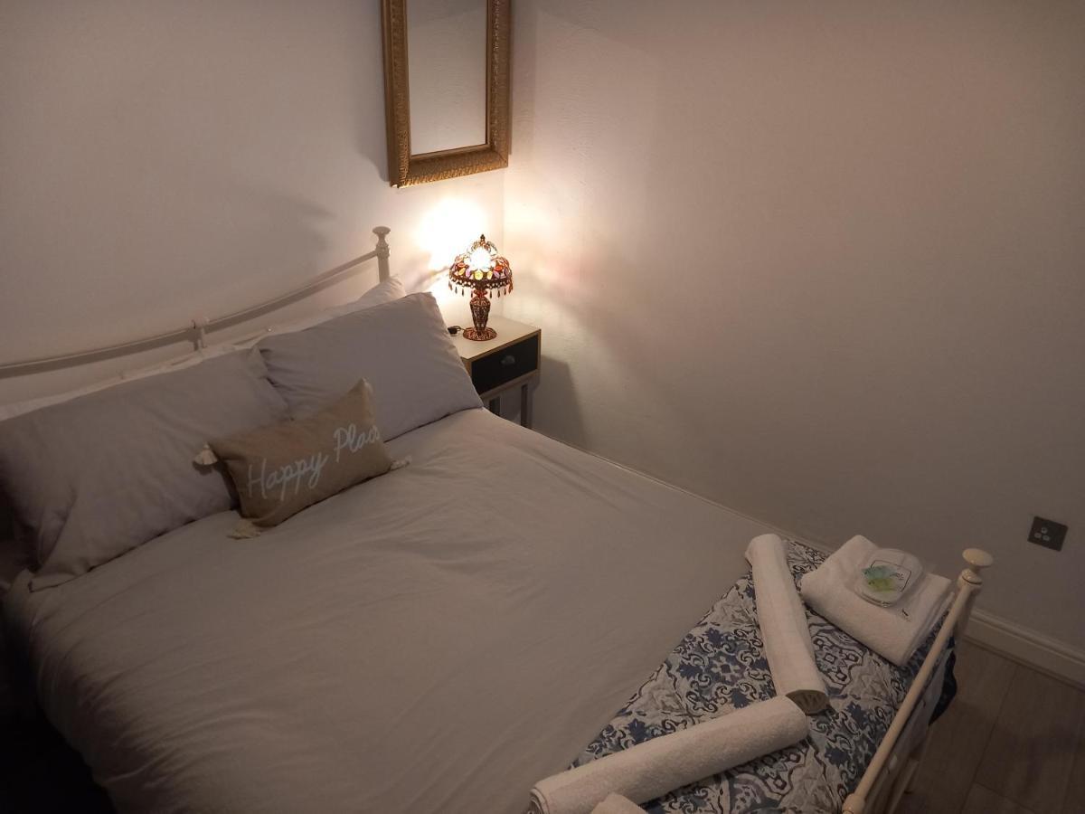 Luxury Holiday Home, Near Beach Southend-on-Sea Exteriör bild