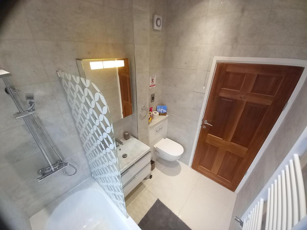 Luxury Holiday Home, Near Beach Southend-on-Sea Exteriör bild